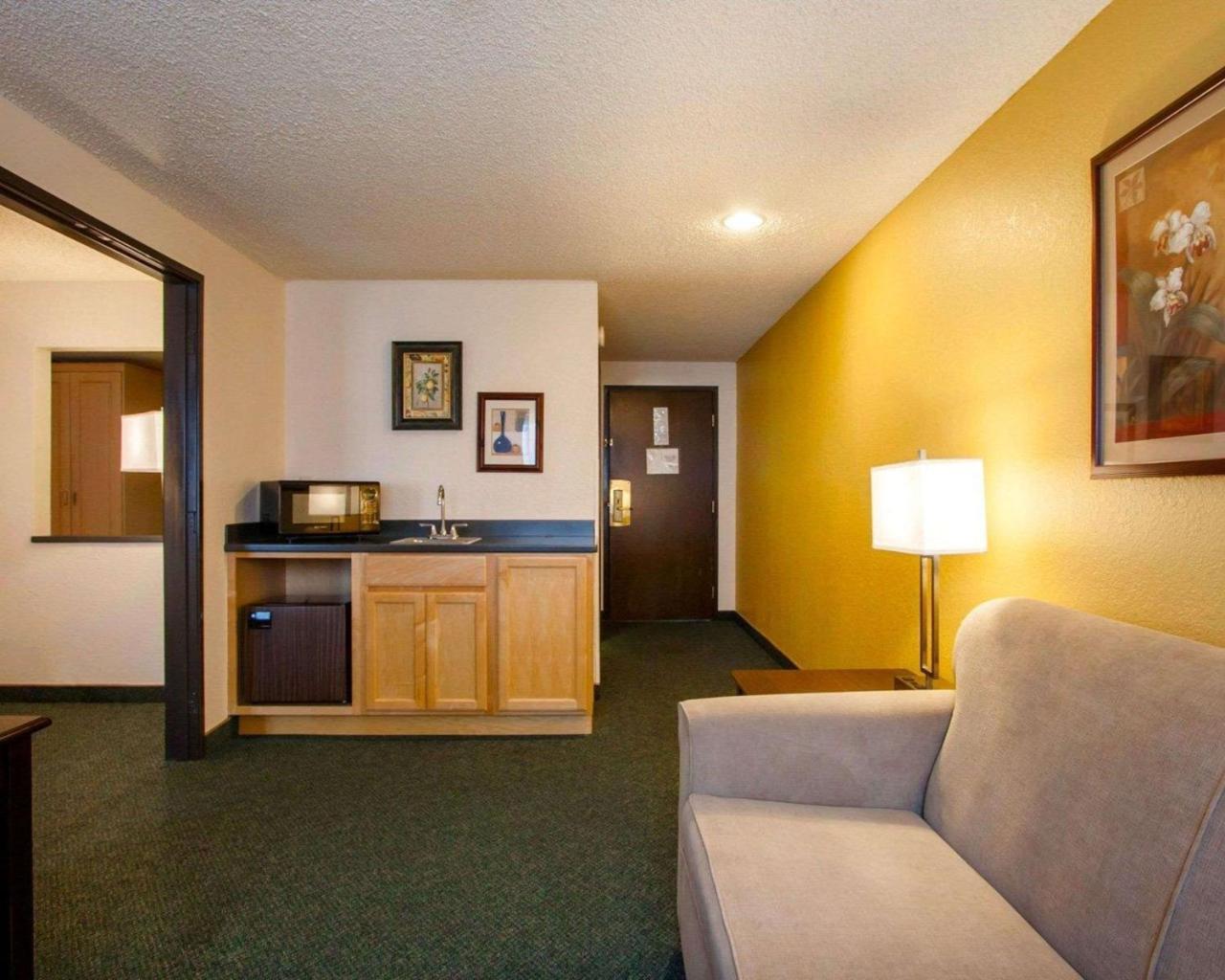 Quality Inn & Suites Спрингфілд Екстер'єр фото