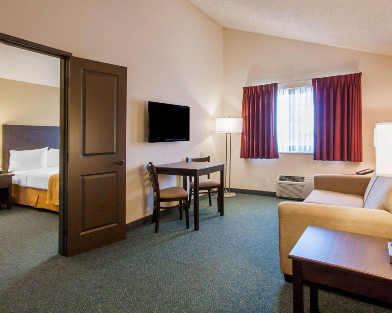 Quality Inn & Suites Спрингфілд Екстер'єр фото