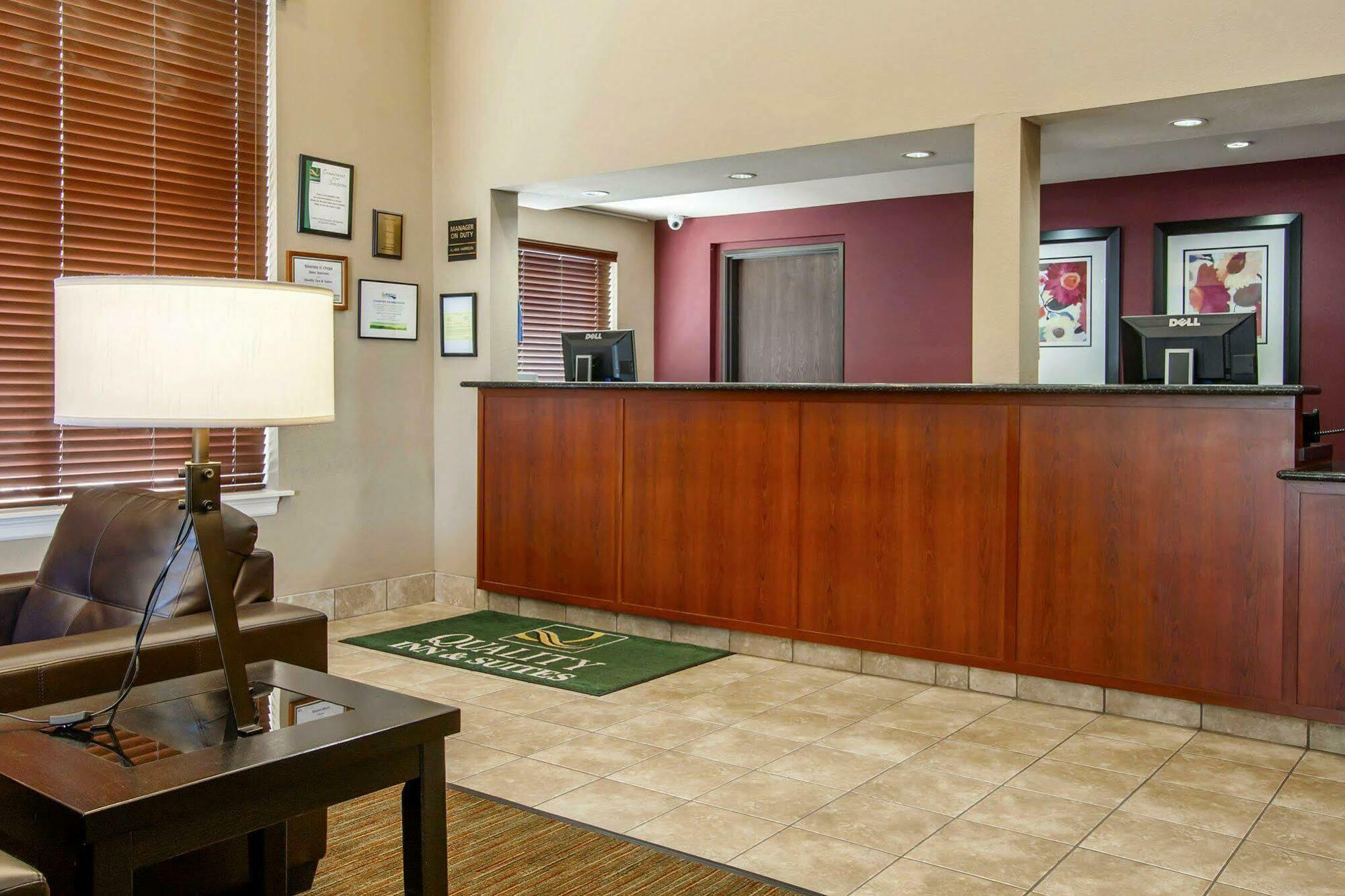 Quality Inn & Suites Спрингфілд Екстер'єр фото