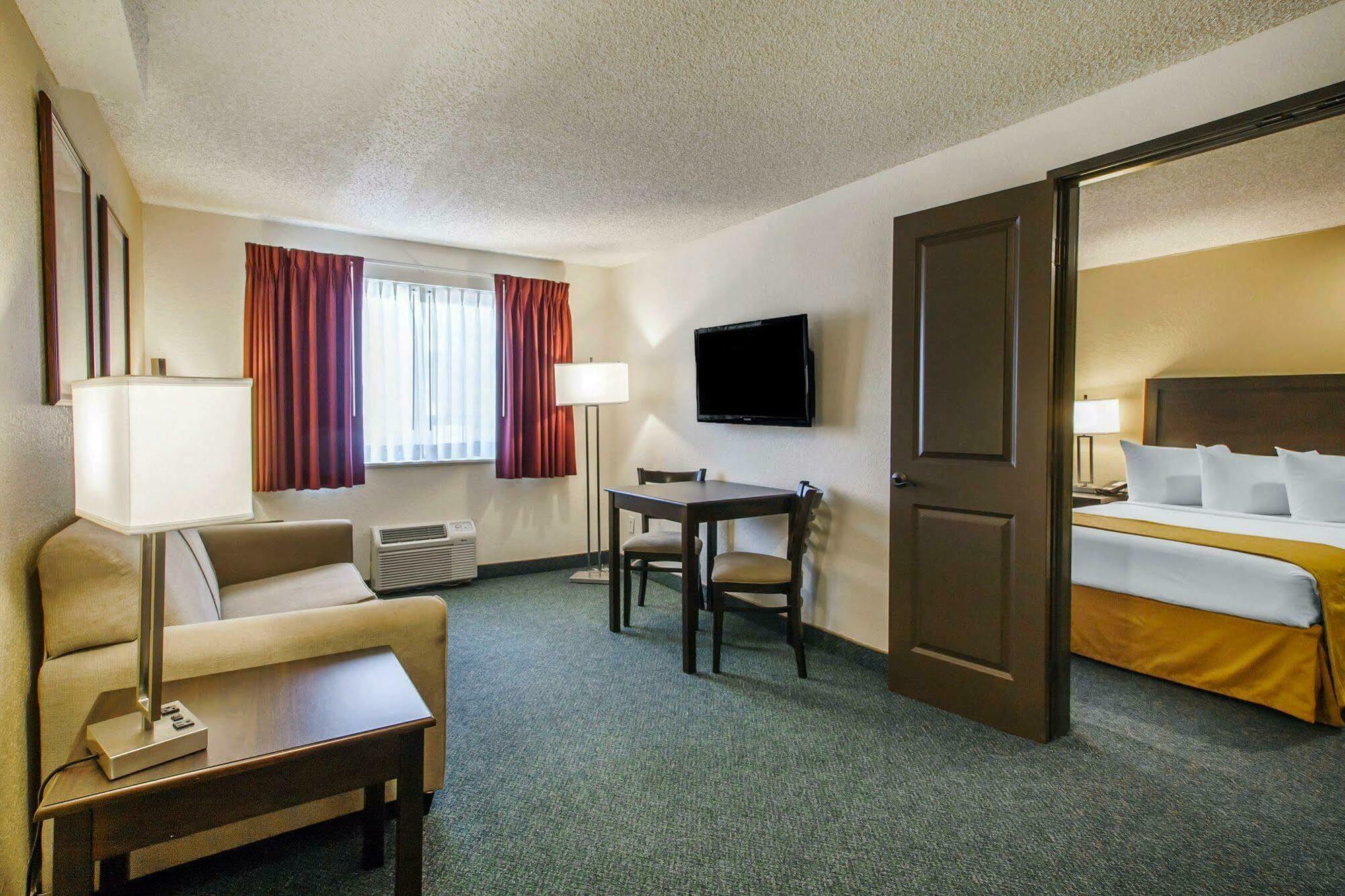 Quality Inn & Suites Спрингфілд Екстер'єр фото