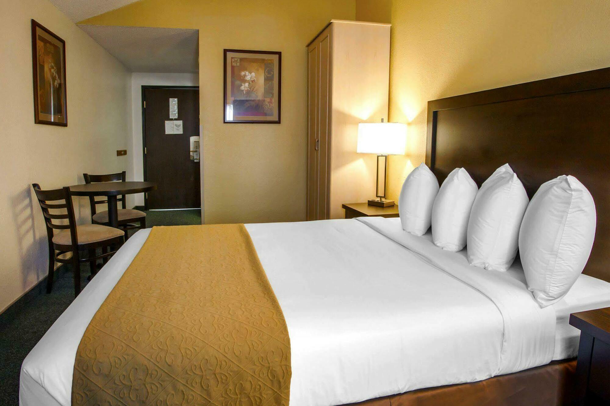 Quality Inn & Suites Спрингфілд Екстер'єр фото